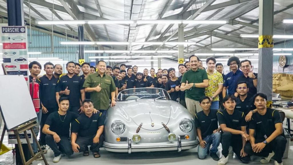 Bamsoet Puji Produksi Mobil Klasik Karya Tuksedo Studio Bali
