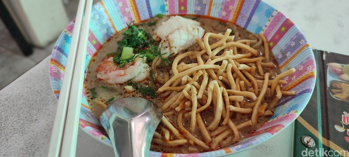 Khao Soy di Halal Street Hilal Town Chiang Mai Khao Soy di Halal Street Hilal Town Chiang Mai