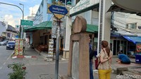 Kami memakan khao soy di Halal Street Hilal Town, Chiang Mai, Thailand.