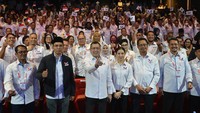Kegiatan yang diikuti ratusan kader Perindo yang merupakan anggota DPRD provinsi dan kabupaten/kota tersebut mengangkat tema Kompak, Utuh, Bersatu Menjemput Kemenangan 2024 Untuk Indonesia Sejahtera.