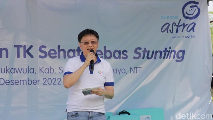 Asuransi Astra mengunjungi sekolah binaan TK Hati Nurani di Sumba, NTT. Kunjungan kali ini memberikan edukasi terkait stunting dan bantuan lainnya, Jumat (9/12/2022).