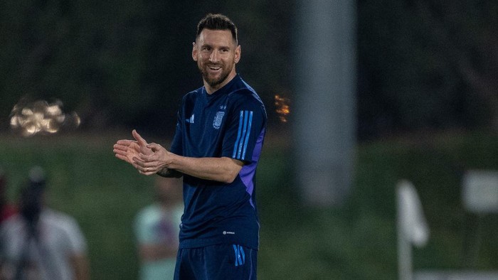 DOHA, QATAR - DECEMBER 08: Lionel Messi of Argentina during a training session on match day -1 at Qatar University on December 8, 2022 in Doha, Qatar. (Photo by Sebastian Frej/MB Media/Getty Images)