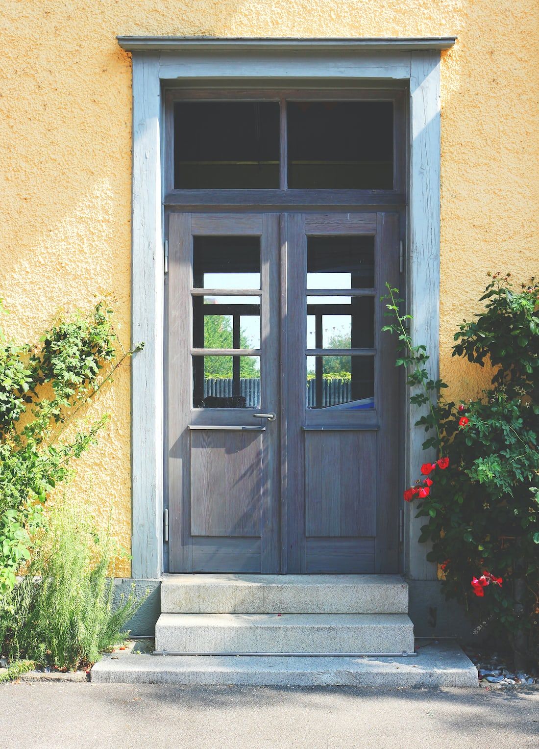 model pintu minimalis elegan