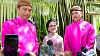 Jokowi mengungkapkan prosesi siraman Kaesang berjalan dengan lancar dan berjalan dengan khidmat. Jokowi juga menyebut Iriana sempat menangis dan disusul oleh Kaesang. (Dok. Laily Rachev)
