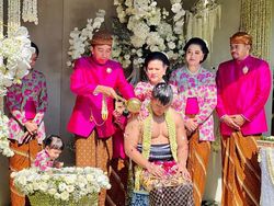 Tangis Bahagia Keluarga Jokowi Melepas Kaesang Nikahi Pujaan Hati