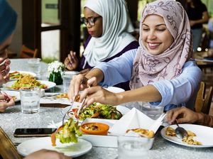 Agar Kuat Puasa, Hindari Konsumsi 5 Makanan Enak Ini