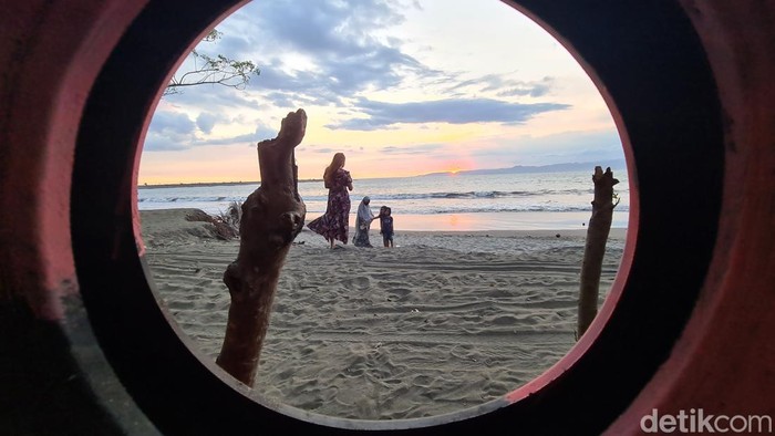 Pantai Palabuhanratu Sukabumi