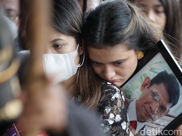 Marsha Aruan Ikhlas Melepas Kepergian Sang Ayah