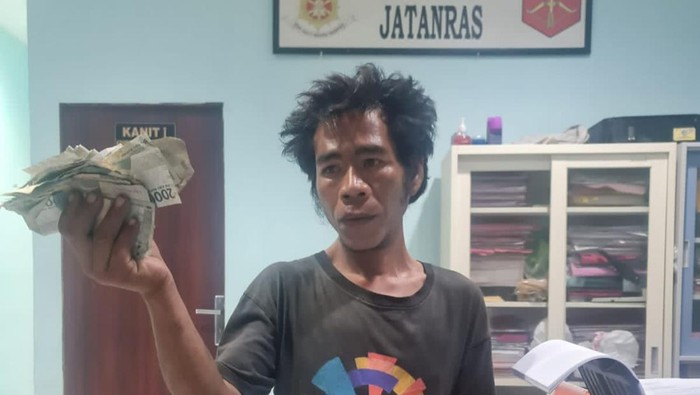 Pemalak viral di Jalinsum Palembang dan barang bukti sejumlah uang hasil pungli diamankan. (Foto: Istimewa)