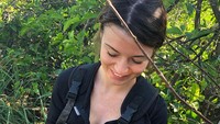 Saat ini, Rosie bekerja di Manajemen Sumber Daya Air Pesisir Pantai Delray di Florida, AS. Di bidang pekerjaannya, Rosie kerap bersentuhan dengan satwa-satwa liar. (Instagram/@rosiekmoore)