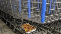 Lasagna yang ada di atas trolly ini juga terlihat aneh. Penempatan lasagna tersebut tak semestinya karena bukan berada di atas meja. Foto: site news