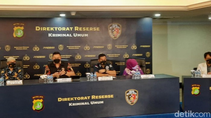 Polda Metro merilis kesimpulan akhir terkait kematian keluarga Kalideres.