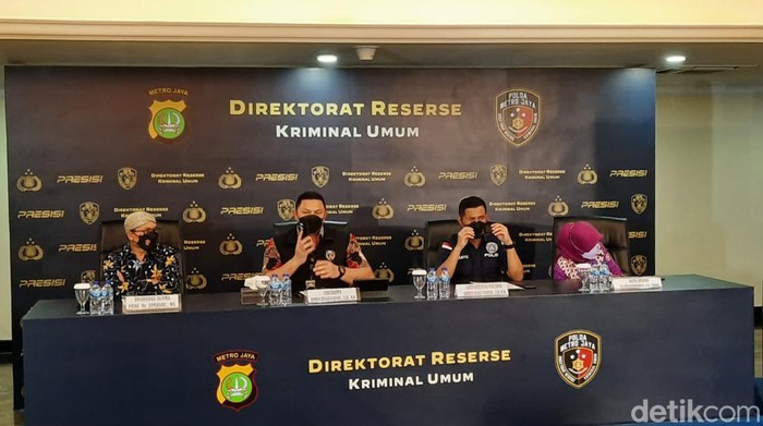 Polda Metro merilis kesimpulan akhir terkait kematian keluarga Kalideres.