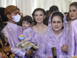 7 Gaya Selvi Ananda Cantik Curi Perhatian di Acara Siraman Sampai Midodareni