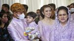 9 Potret Anggun Selvi Ananda Curi Perhatian Saat Nikah Kaesang-Erina