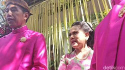 Jokowi: Iriana, Kaesang hingga Bobby Nangis saat Siraman
