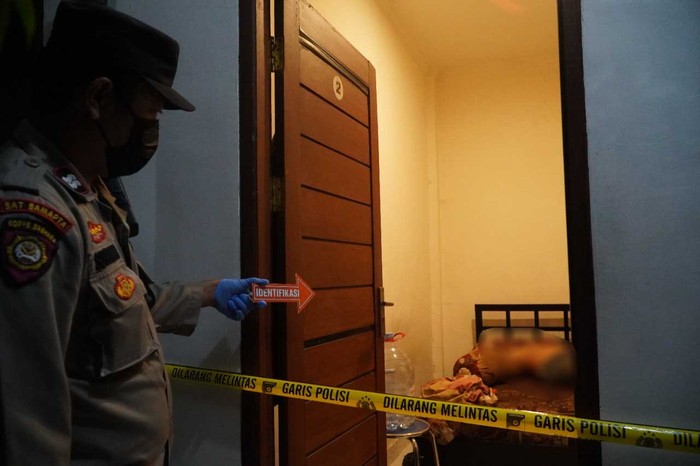 Pria Paruh Baya Asal Sidoarjo Ditemukan Tewas Di Kamar Kos Mataram 