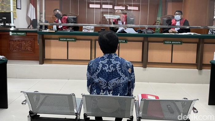Roy Suryo saat sidang kasus meme stupa di PN Jakbar