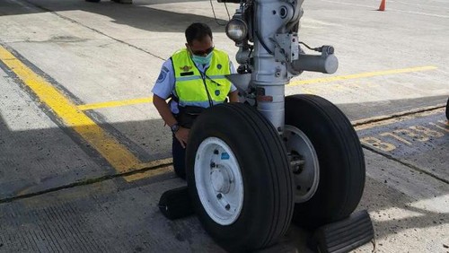 Jelang libur Nataru 2023,  frekuensi penerbangan akan lebih meningkat dari biasanya. Maka dari itu, perlu dilakukan kegiatan ramp check atau inspeksi pesawat.