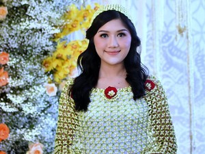 Erina Calon Istri Kaesang Ternyata Pilih Nail Art Simpel tapi Elegan