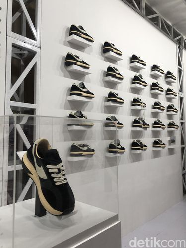 Suasana gelaran Urban Sneaker Society berlangsung pada 9-11 Desember 2022 di Jakarta Convention Center (JCC) Suasana gelaran Urban Sneaker Society berlangsung pada 9-11 Desember 2022 di Jakarta Convention Center (JCC)