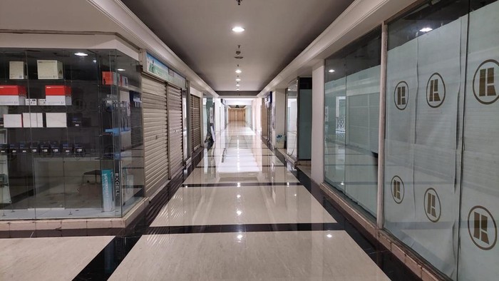 Suasana Sepinya Ratu Plaza, Senayan, Jakarta Pusat