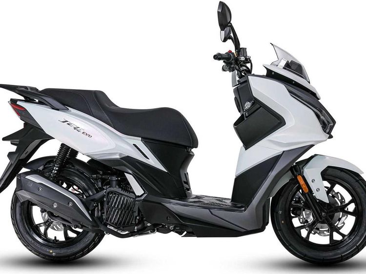 PCX-Nmax Minggir! Skutik Baru SYM Ini Bisa Buat Bawa Galon