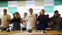 Tentu, untuk mewujudkan hal tersebut, kata anggota DPRD RI Komisi XI itu, bukan perkara mudah. Apalagi, ekonomi bangsa ini masih dalam kondisi recovery pasca pandemi dan ancaman resesi tahun depan. Pengusaha harus cermat dalam membaca situasi.   