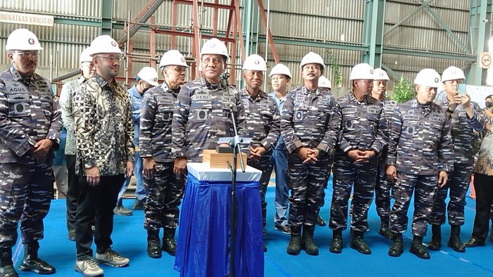 Wakasal meresmikan dimulainya produksi kapal perang di Banten