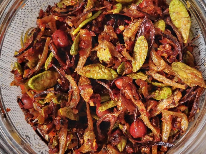 10 Ide Resep Teri, Ada Nasi Goreng hingga Botok Tempe Enak 10 Ide Resep Teri, Ada Nasi Goreng hingga Botok Tempe Enak