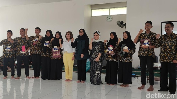Acara HUT ke-17 CT Arsa Foundation di SMA Unggulan CT Arsa Sukoharjo, Sabtu (10/12/2022).