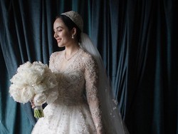 Foto: Penampilan Chelsea Islan bak Putri Raja saat Menikah di Katedral