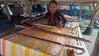 Kota Baubau juga menjadi salah satu daerah di Sultra yang memiliki banyak pilihan destinasi wisata. Salah satunya kampung tenun di Kelurahan Sulaa, Kecamatan Betoambari. Sektor pariwisata bisa menjadi penghasil devisa terbesar untuk meningkatan kesejahteraan masyarakat. Bahkan berkontribusi pada pendapatan ekspor, penciptaan lapangan kerja, pengembangan usaha, pembangunan infrastruktur negara.