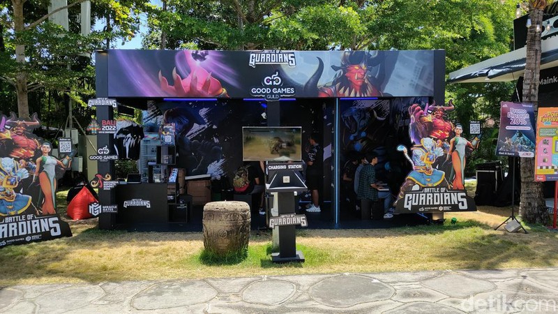 Indonesia Esports Summit 2022, tak hanya menampilkan kejuaraan IESF Bali 2022. Tapi juga menyuguhkan hiburan lain, seperti hadirnya booth Battle of Guardian.