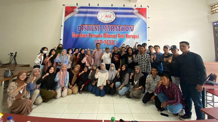 Gerakan Pemuda Milenial Antikorupsi (GP-MAK) menggelar diskusi marathon membahas izin penambangan rakyat (IPR)
