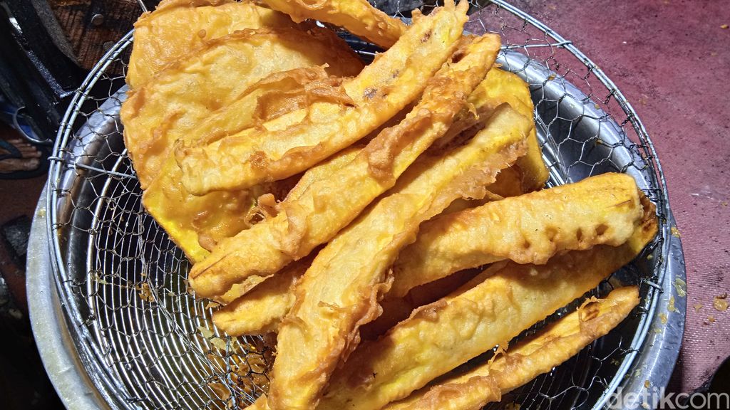 Penjual Nanas hingga Nangka Goreng Ini Laris Manis, Omzetnya Rp 2 Juta/Hari