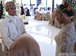 Momen Pertama Kaesang dan Erina Bersua Sejak Dipisah Adat Pingitan