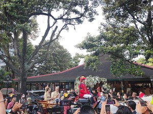Akad Nikah-Panggih Selesai, Kaesang dan Erina Naik Kereta Kuda