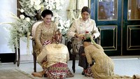 Senyum Jokowi-Iriana saat Prosesi Sungkeman Kaesang dan Erina