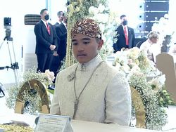 Terlihat Tegang Jelang Akad, Kaesang: Aku Lagi Deg-degan!