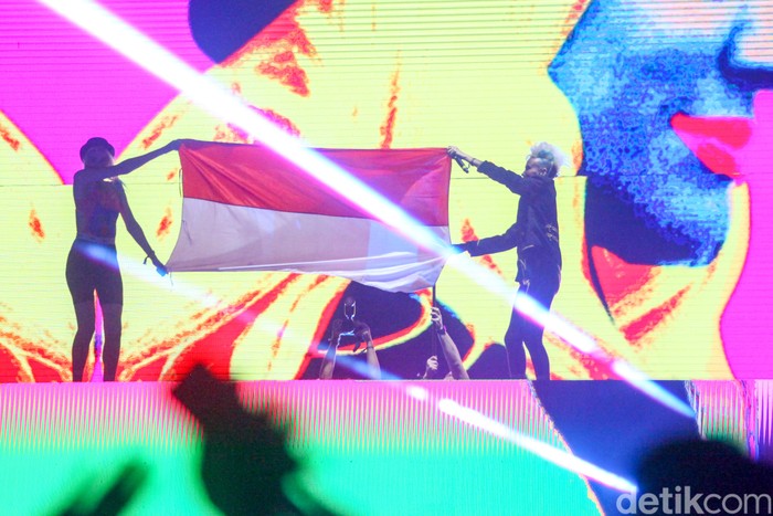 Kibarkan Merah Putih, Nervo Guncang Panggung DWP 2022 Kibarkan Merah Putih, Nervo Guncang Panggung DWP 2022