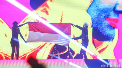 Kibarkan Merah Putih, Nervo Guncang Panggung DWP 2022