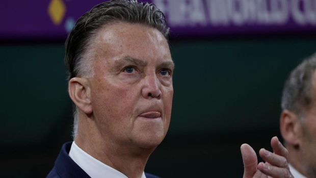 AL DAAYEN - Holland coach Louis van Gaal during the FIFA World Cup Qatar 2022 quarterfinal match between the Netherlands and Argentina at the Lusail Stadium on December 9, 2022 in Al Daayen, Qatar. ANP KOEN VAN WEEL (Photo by ANP via Getty Images)