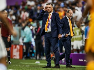 Louis van Gaal Kemarin Sesumbar Sekarang Gagal