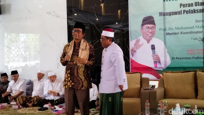Menko Polhukam Mahfud Md di Pondok Pesantren Fadhlul Fadhlan di Semarang, Sabtu (10/12/2022)