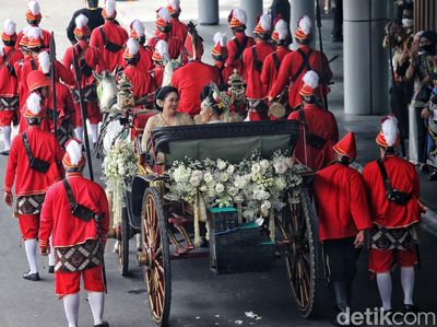 Momen Erina Naik Kereta Kuda ke Lokasi Ijab Kabul