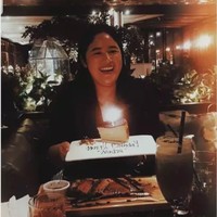 Dalam kesempatan itu, Nadya Gudono menyampaikan ikrar pemberian restu. Dia ikhlas lahir batin dilangkahi adiknya Erina. Foto: Instagram