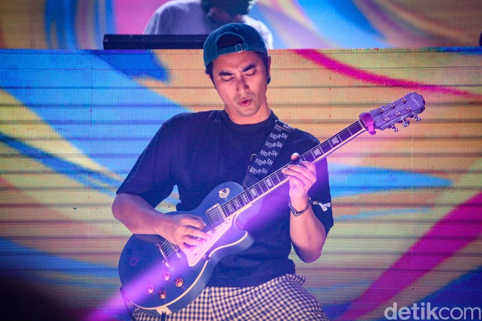 Penampilan Winky Wiryawan di DWP 2022 Penampilan Winky Wiryawan di DWP 2022