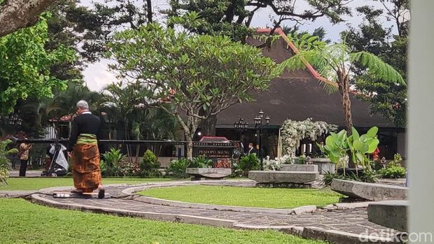 Situasi terkini lokasi pernikahan Kaesang dan Erina Gudono.