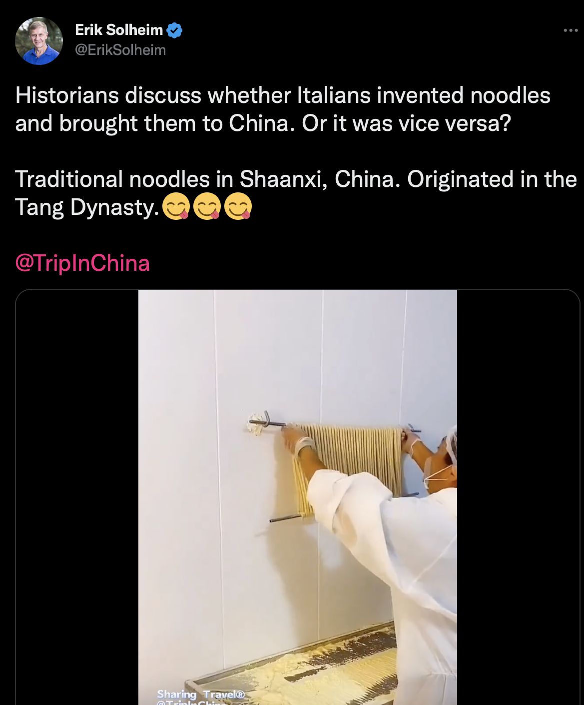 Proses Pembuatan Mie di China Sukses Bikin Netizen Takjub!